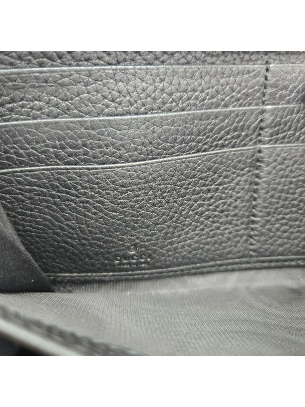 Gucci color black
